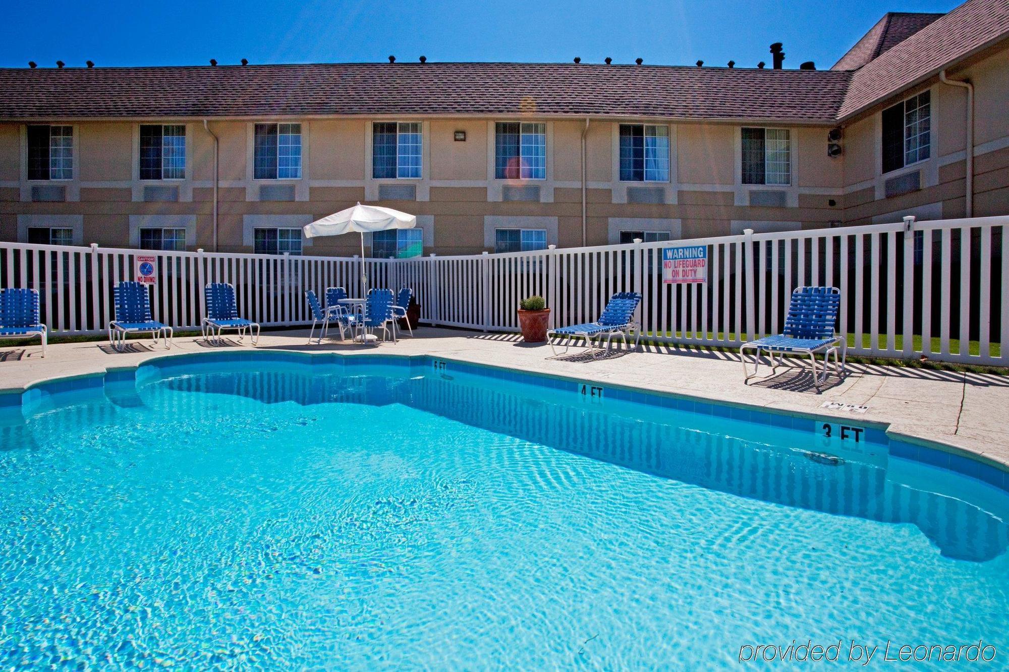 Baymont Inn & Suites Braselton Facilities photo